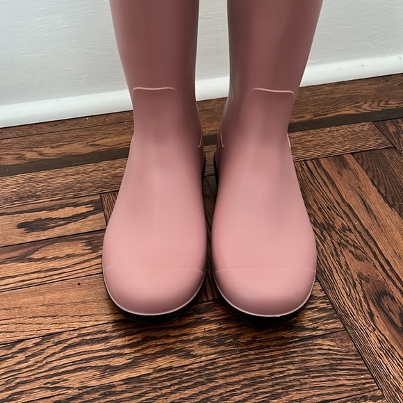 UGG Light Pink Rain Boots Size 7 - Picture 11 of 14